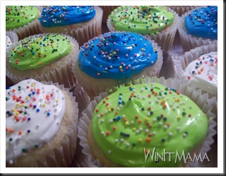 Tropical Super-Moist Cupcakes