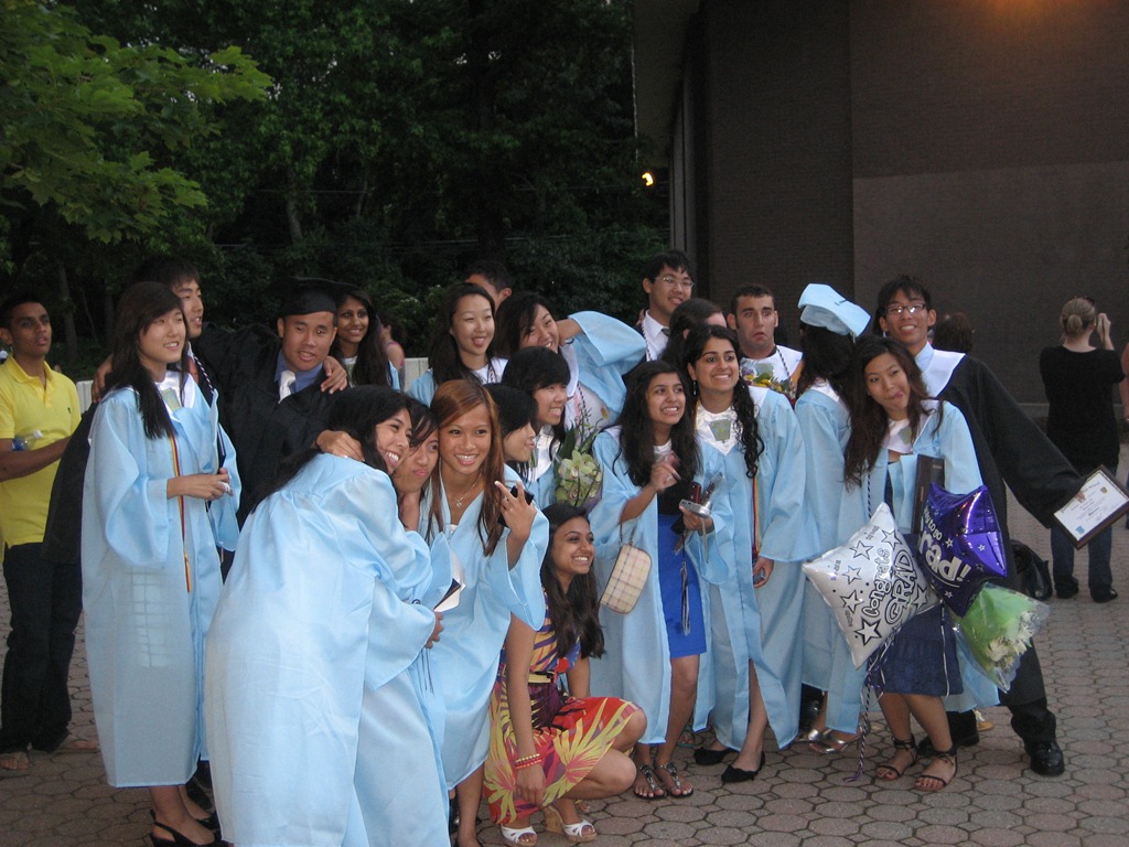 [2009-06-24 Graduation 029[5].jpg]