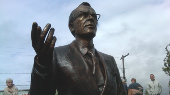 [td-statue7.jpg]