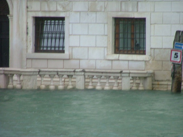 [Acqua Alta a Venessia 030[4].jpg]