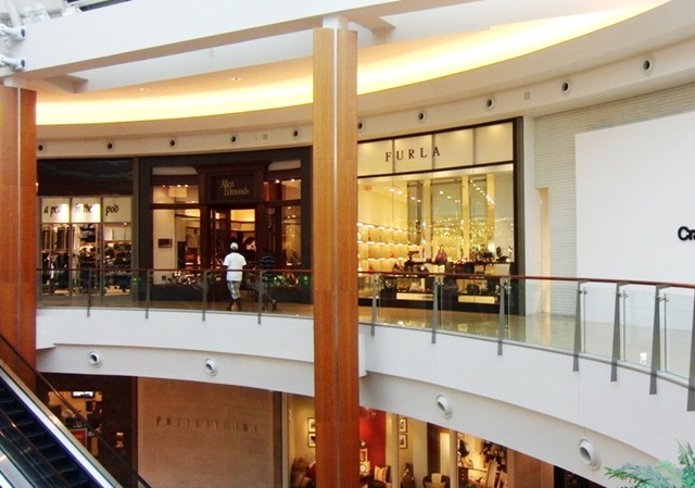 [mall at millenia7[3].jpg]