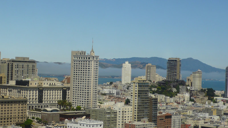 the golden gate bridge can barely been seen