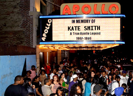 http://lh5.ggpht.com/_fw7iF68JR8k/S6yc-YBL6eI/AAAAAAAAyL4/r5Cl1T2YLj0/katesmith_apollo.jpg