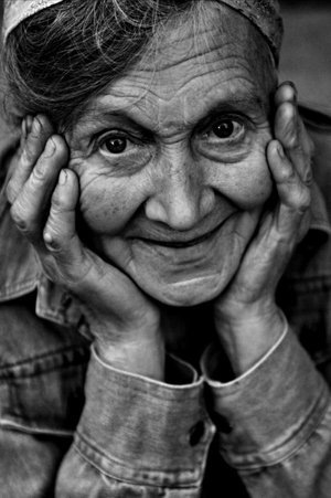 [When_I_am_an_Old_Woman_____by_mamjakty[4].jpg]