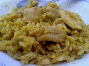 Pollo con arroz al curry