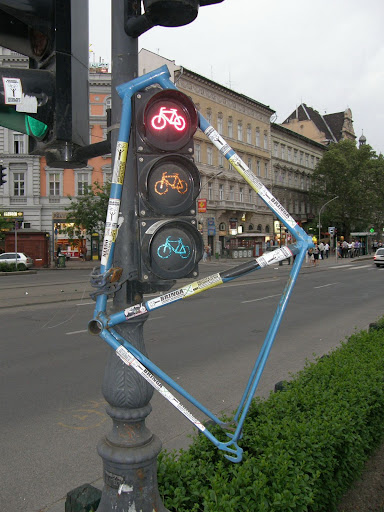 Budapest,  blog, bicikli,  kerékpár, Oktogon,  Andrássy út, critical mass