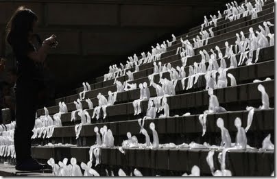 global_warming_ice_sculptures5