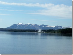 Yellowstone lake1