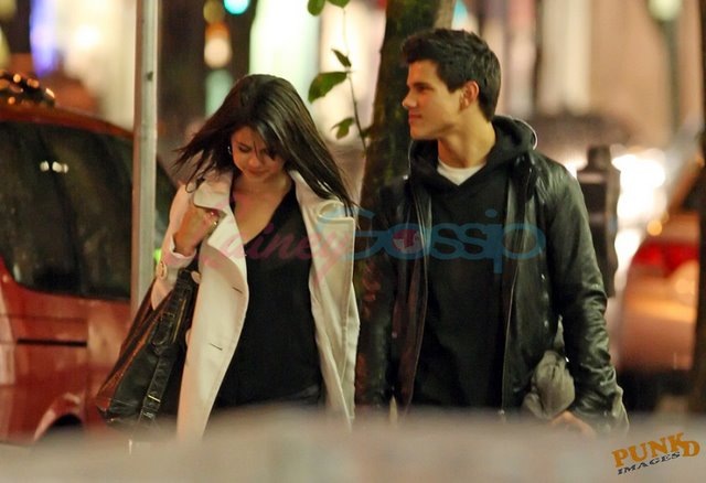 [taylor-selena-date-3-05may09[7].jpg]