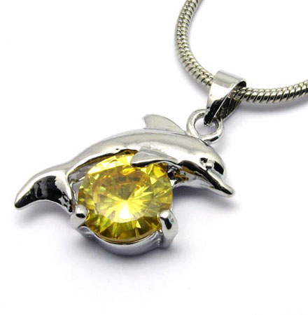fashionable-Czech-crystal-pendant-necklaces