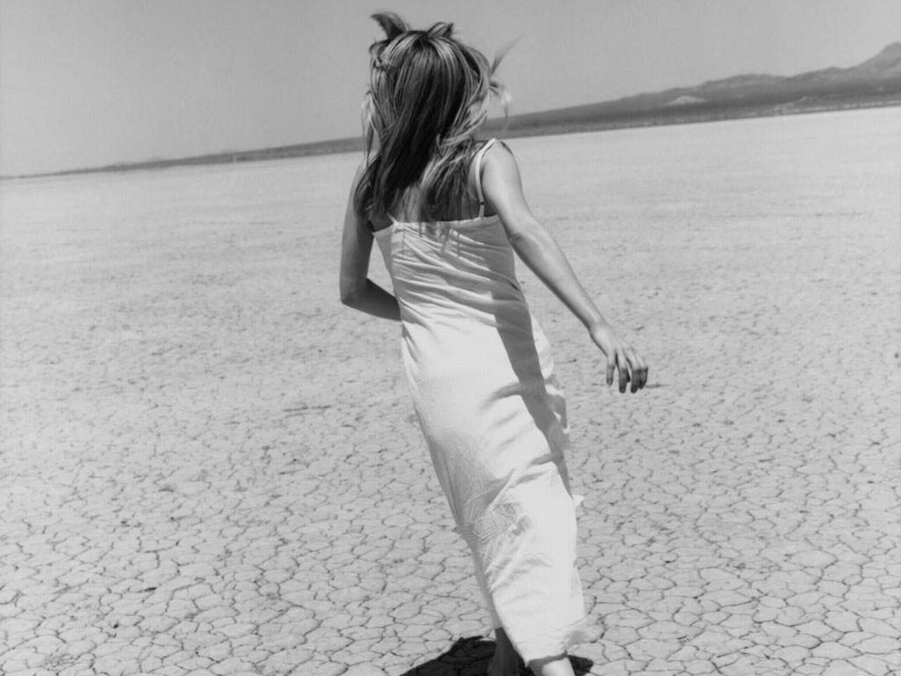 [Hot-and-Sexy-Girls-Wallpapers-400Pics.jpg]