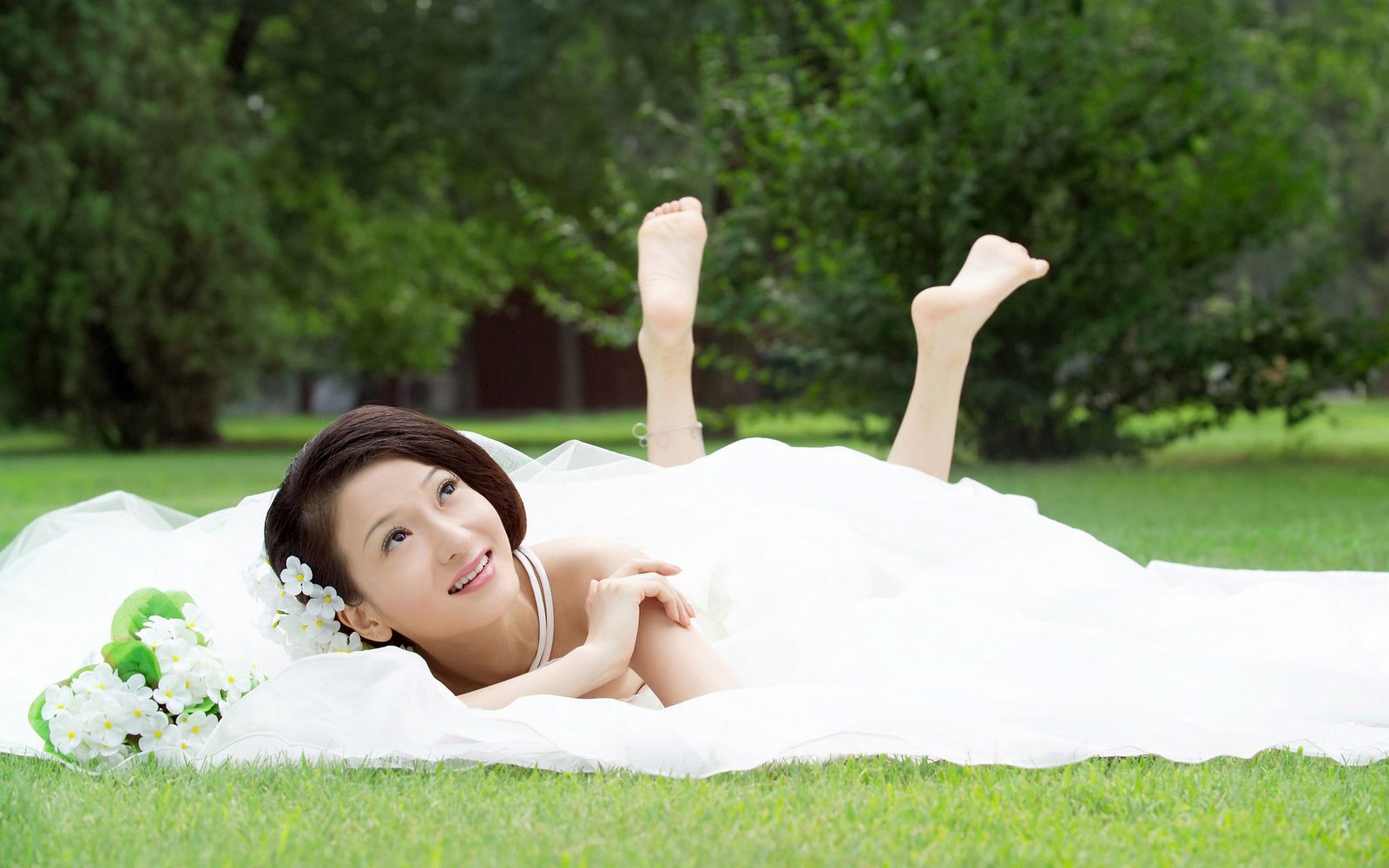 [Beautiful-Asian-Girls-Wallpapers.jpg]