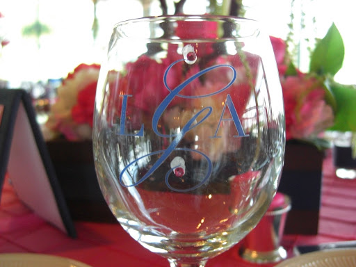 Favor 2 Monogram Wine Glass