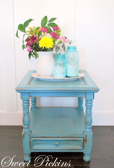 [small side table and piano 008[5].jpg]