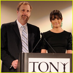 [tony-awards-nominations-2010[5].jpg]