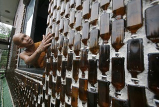 Bottle-Temple-in-Thailand-1