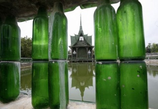 Bottle-Temple-in-Thailand-8