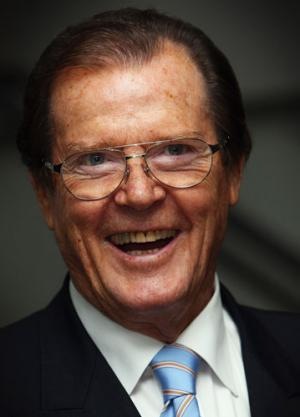 [Page-6-Roger-Moore_61638t[5].jpg]