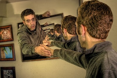 [Droste effect (22)[5].jpg]
