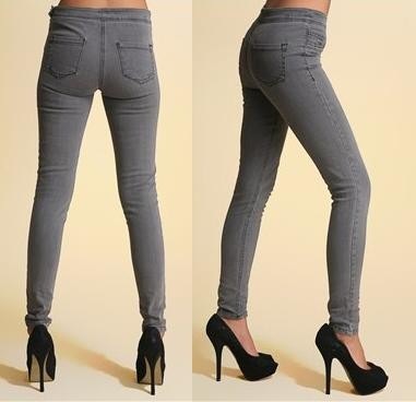 [1243459214-tightpants[5].jpg]