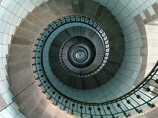 557639422