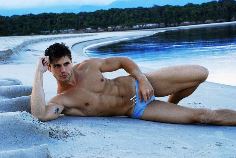 [bluebeach[2].jpg]