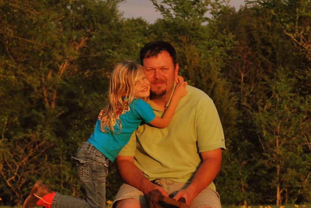 [AG and daddy on bench[3].jpg]