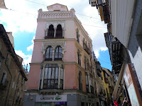 frente a la Calle del Comercio Photo