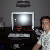 Cam About to Play Half-Life 2