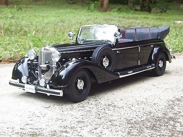 [1938_Mercedes-Benz_770K_Pullman_-1[2].jpg]