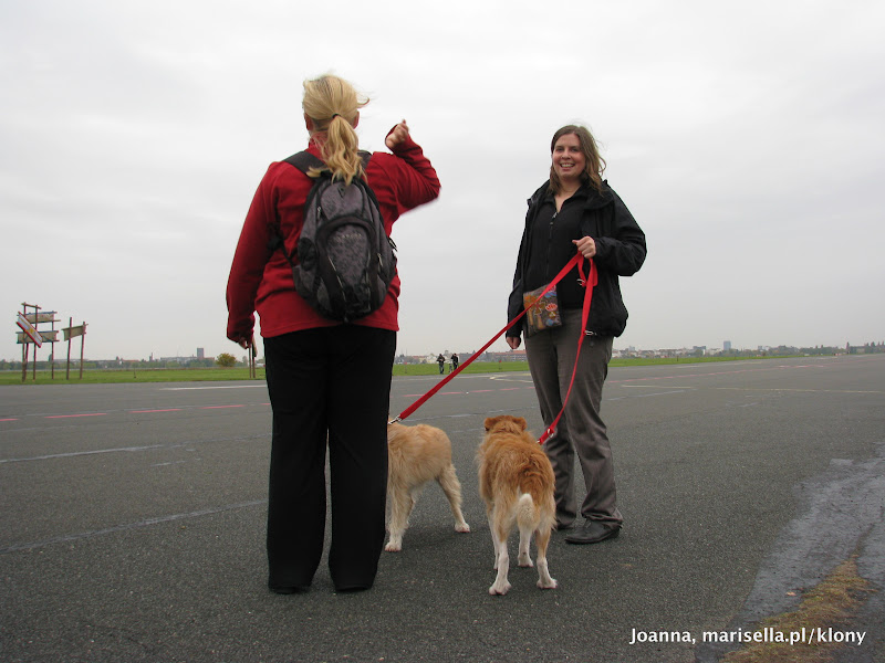 Spacer na byłym lotnisku Tempelhof Spacer na byłym lotnisku Tempelhof