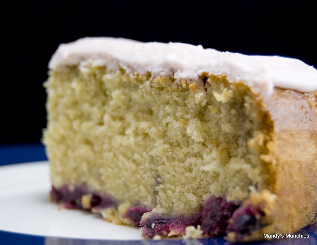 [Mixed berry cake with cream cheese frosting[5].jpg]
