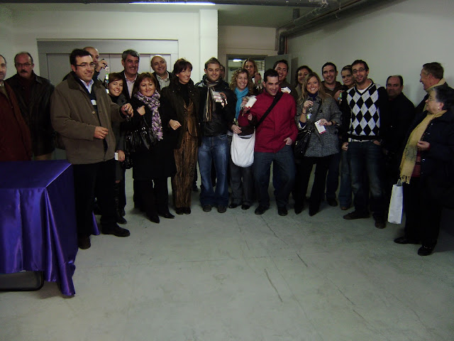 http://lh5.ggpht.com/_gq9_-hWZUzs/SylV7WE6NLI/AAAAAAAAACo/YFYeZomIfCo/s640/viendasjuanito1.JPG
