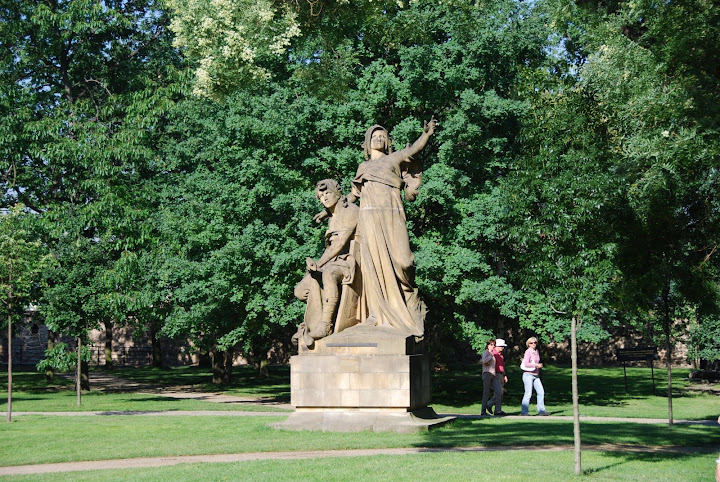 如公園般綠意盎然的布拉格高城區。