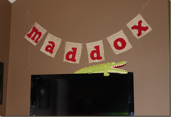 Maddox's nursery (part 2) 012