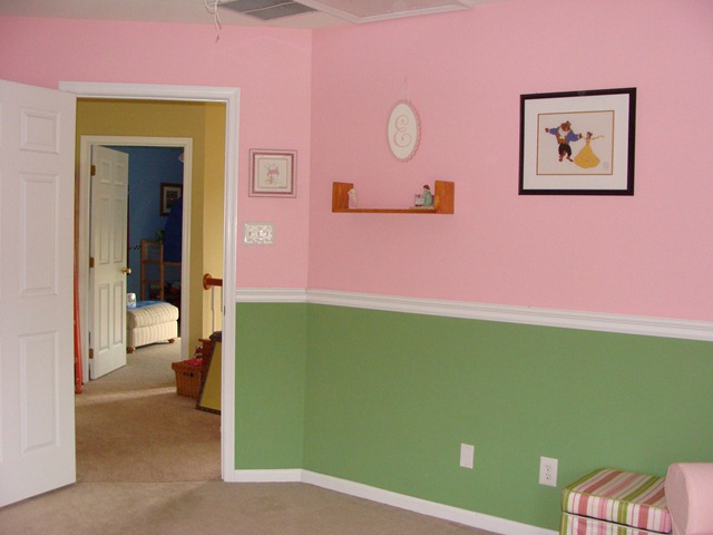 [May 2010 - Emily's Room (4)[3].jpg]