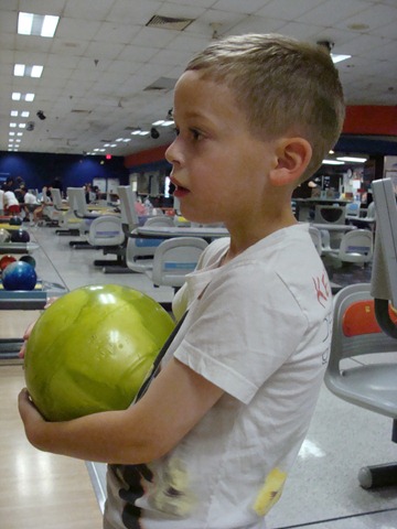 [July 2010 - Bowling (13)[2].jpg]