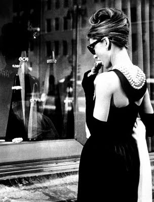 [breakfast-at-tiffanys02[4].jpg]