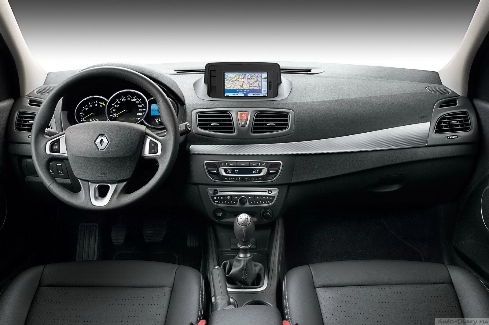 [auto-diary.ru_Renault_Fluence_8.jpg]