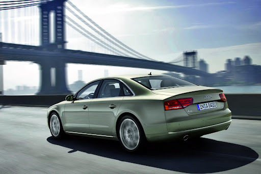 2010-Audi-A8-7.jpg