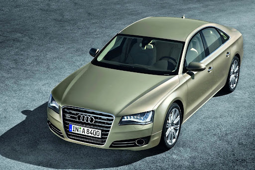2010-Audi-A8-11.jpg