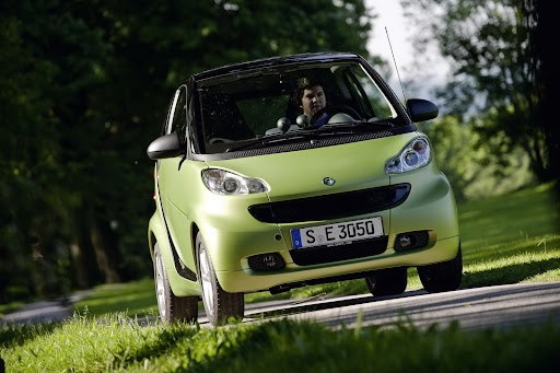 2011-Smart-ForTwo-04.jpg