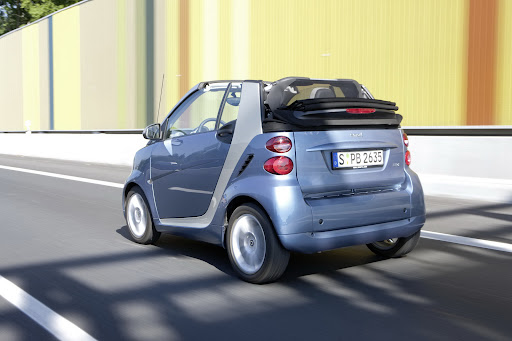 2011-Smart-ForTwo-11.jpg