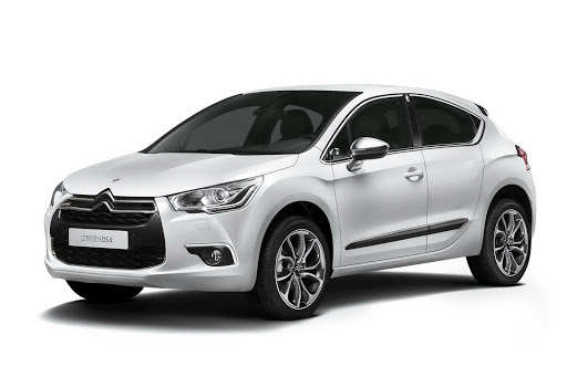 2011-Citroen-DS4-03.jpg