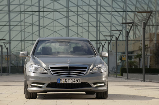 Mercedes-Benz-S350 BlueTec-Start-Stop-10.jpg