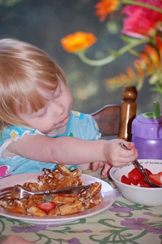 [Sophia's 2nd birthday, part I 082[3].jpg]