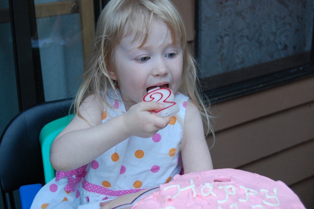 [Sophia's Birthday2 052[3].jpg]