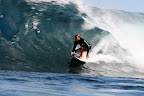 Niccolò Porcella surfing