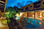 Vista Piscina e Giardino