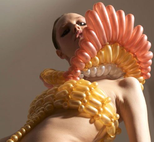 Amazing Dresses daisy balloon Amazing Dresses
